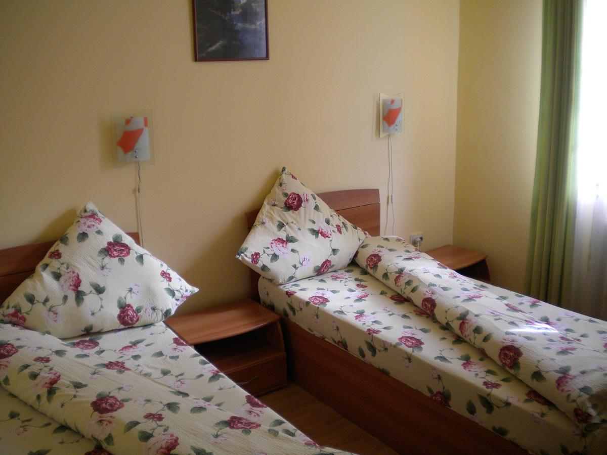 Motel Dalia Gilău Exterior photo