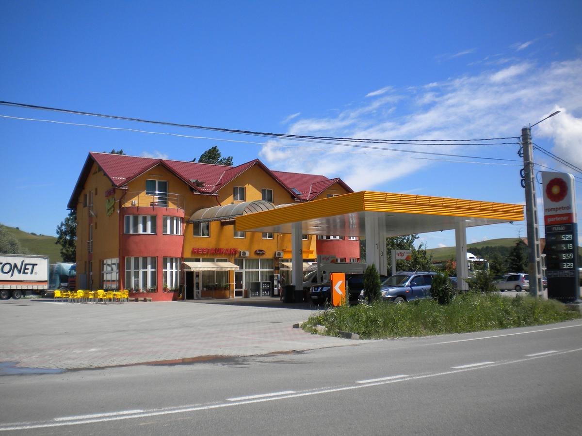 Motel Dalia Gilău Exterior photo